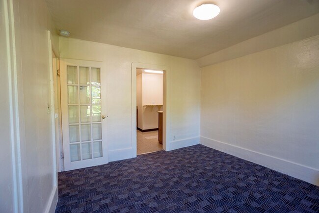 Foto del edificio - 715 S Beech St