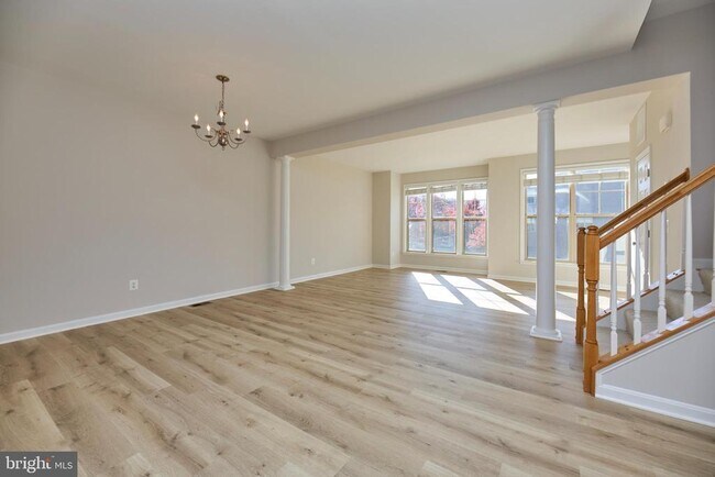 Foto del edificio - 42612 Galbraith Square