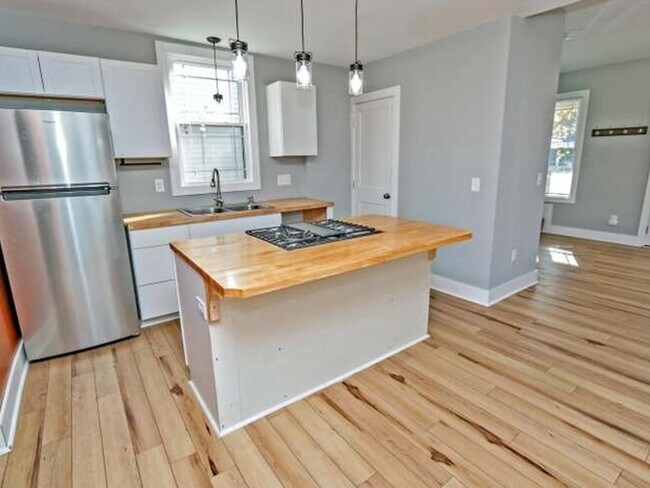 Foto del edificio - 1576 Greenway Ave