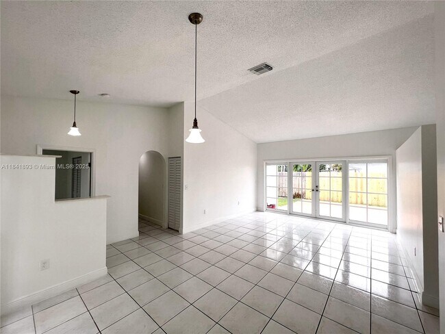 Building Photo - 11341 SW 63rd Terrace