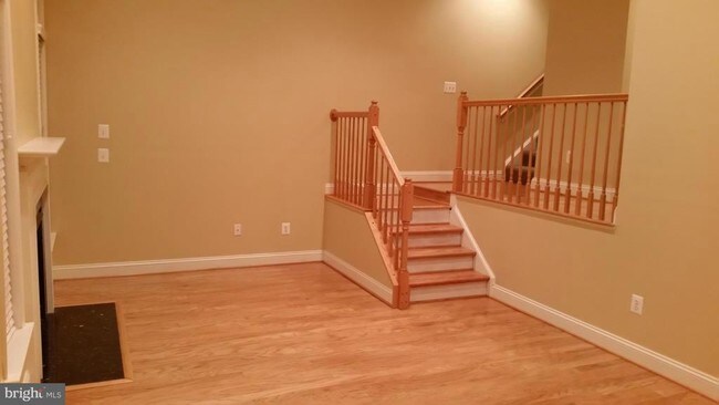 Building Photo - 815 Freeland Ct