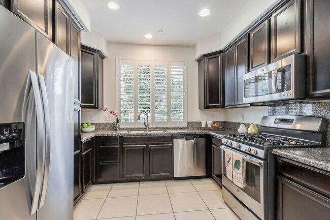 Foto del edificio - 18431 Emerald Ln