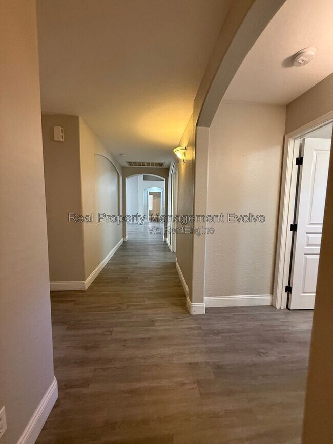 Foto del edificio - 3538 East Anika Drive