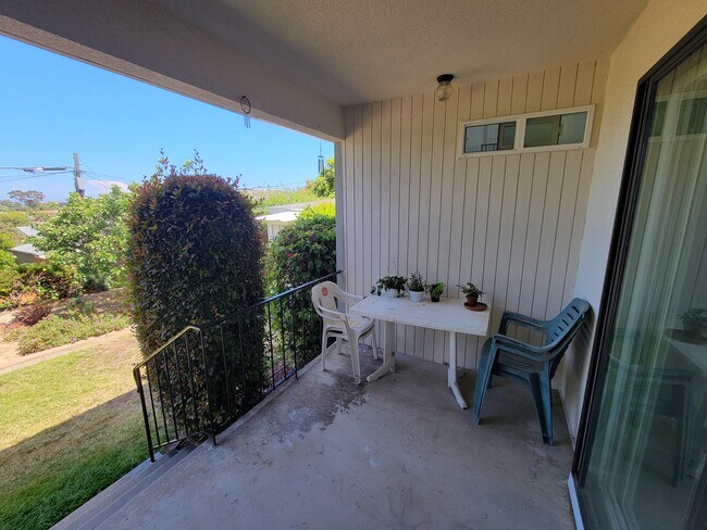 Building Photo - 921 Tarento Dr