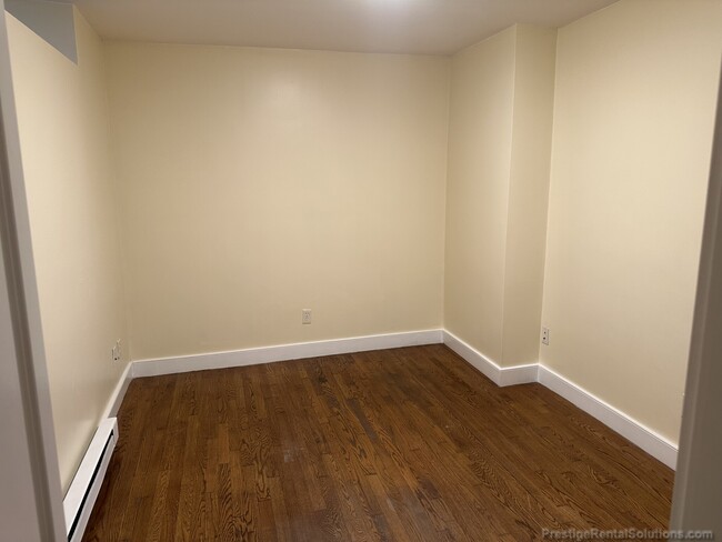 Building Photo - 842 Dorchester Ave