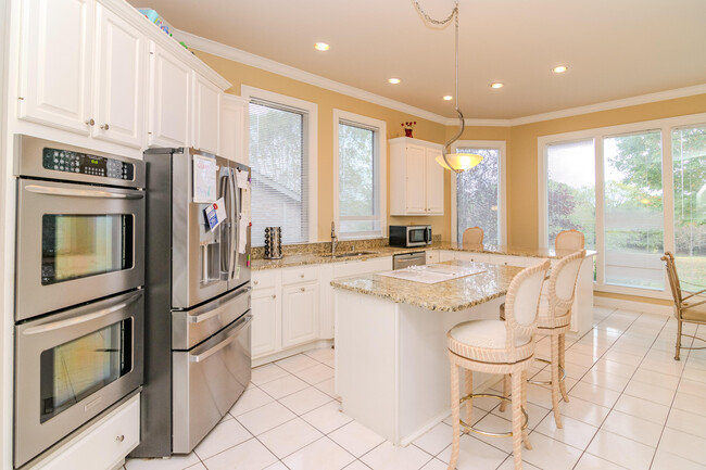 Foto del edificio - 3421 Chestnut Hill Ln