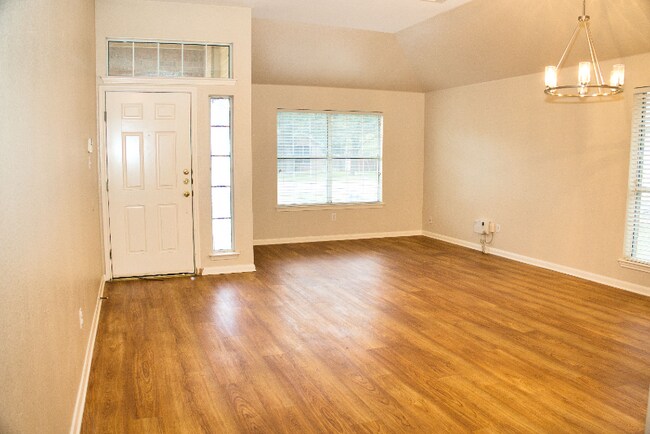 Foto del edificio - 1507 Hollyhock Ct