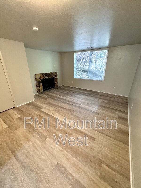 Building Photo - 528 S 1100 E