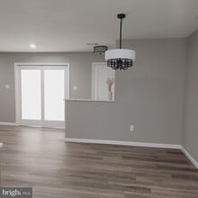 Building Photo - 16 Pickwick Pl