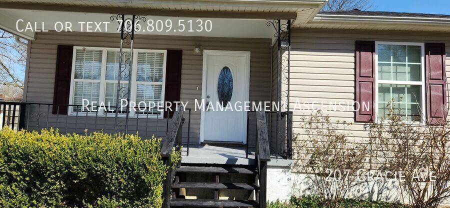 Primary Photo - 207 Gracie Ave