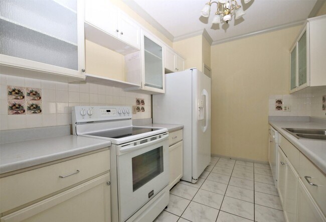 Building Photo - 6000 Reims Rd