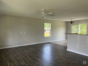 Building Photo - 5020 Sandlake Ct
