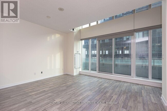 Building Photo - 150 E Liberty St