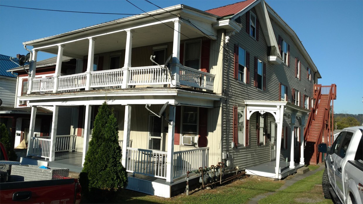 41 Catawissa Ave Unit 41, Sunbury, PA 17801 Apartment for Rent in