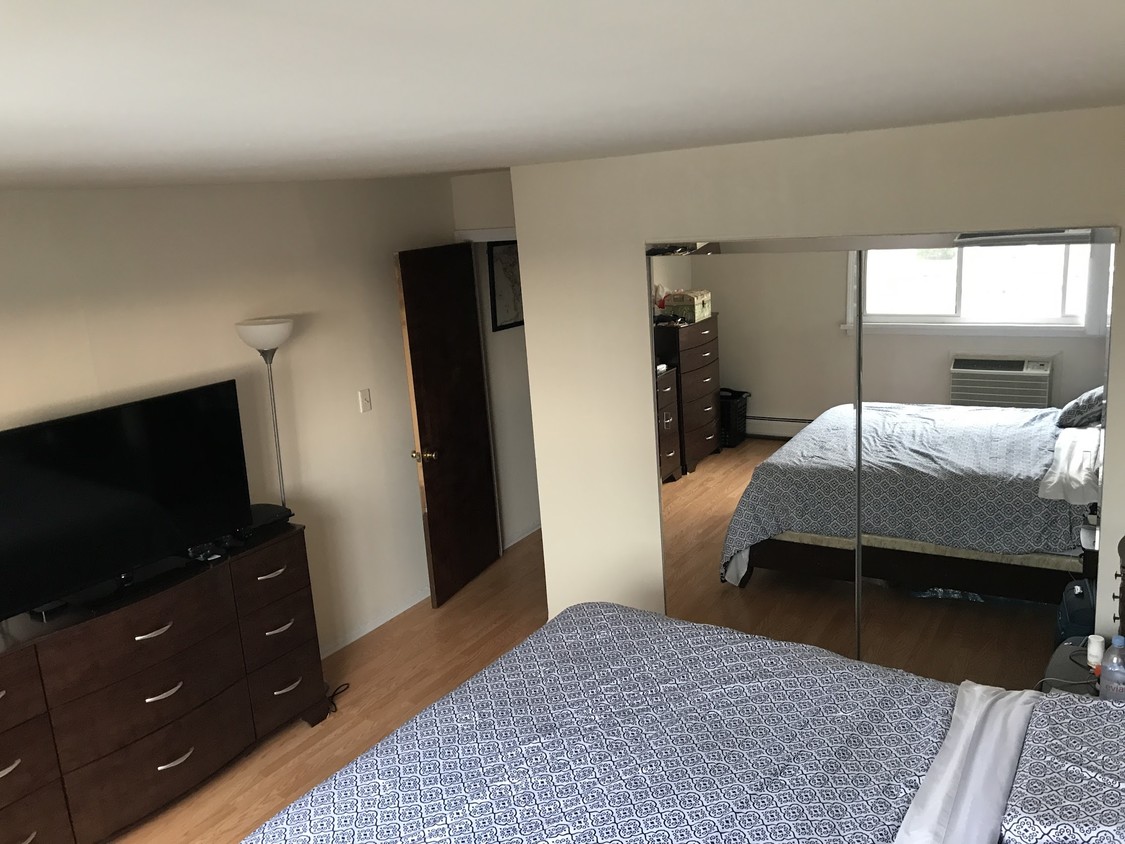 Habitación principal - 516 W Briar Pl