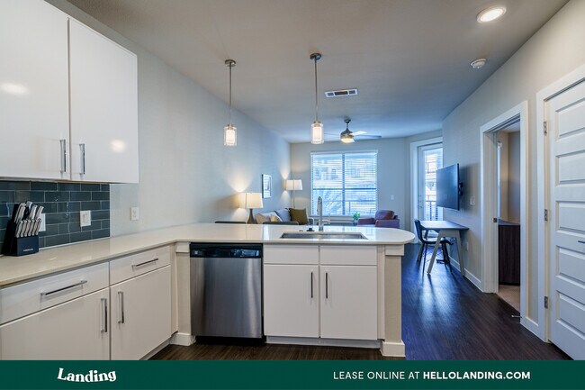 Foto del edificio - 5810 Worth Pkwy