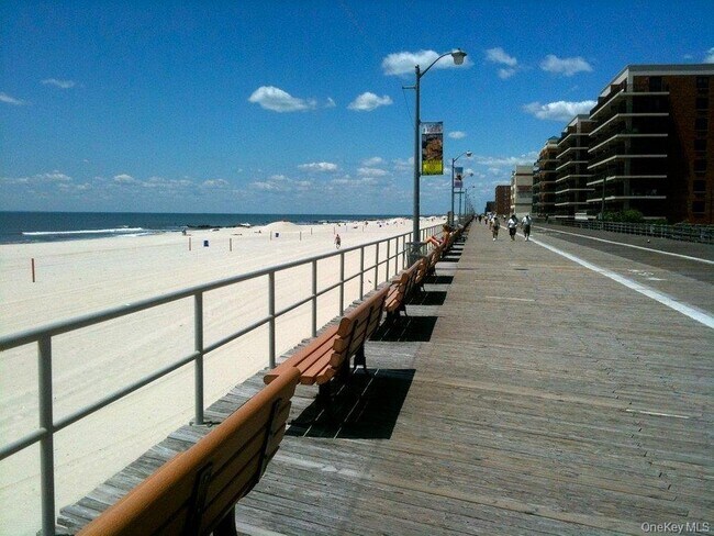 Foto del edificio - 360 Shore Rd