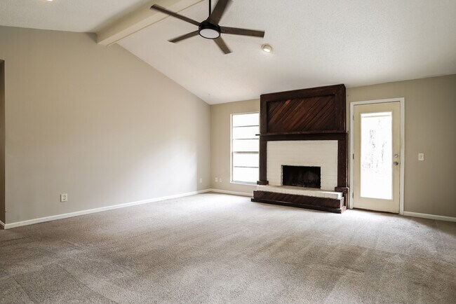 Foto del edificio - 1413 Dolphin St