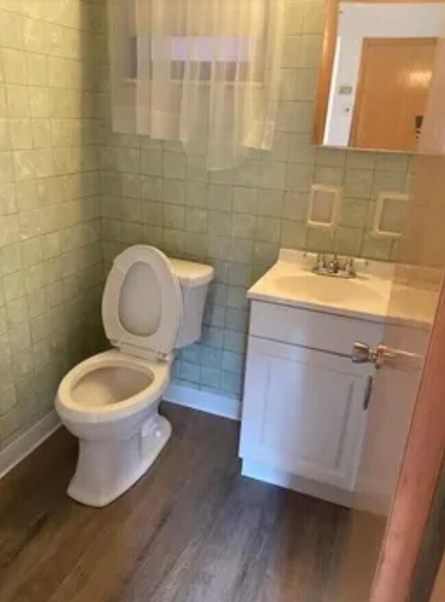 Foto del edificio - 799 Greenfield Ave