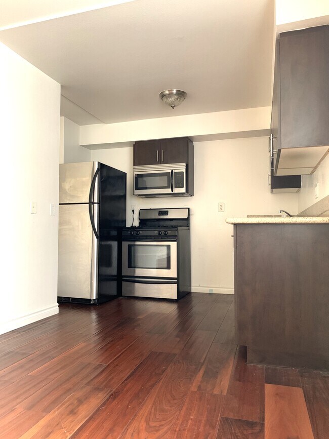 Foto del edificio - 843 S Ardmore Ave