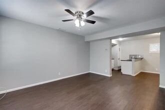 Building Photo - 303 W 40th St