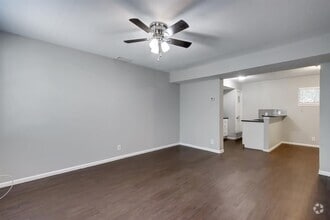 Building Photo - 303 W 40th St