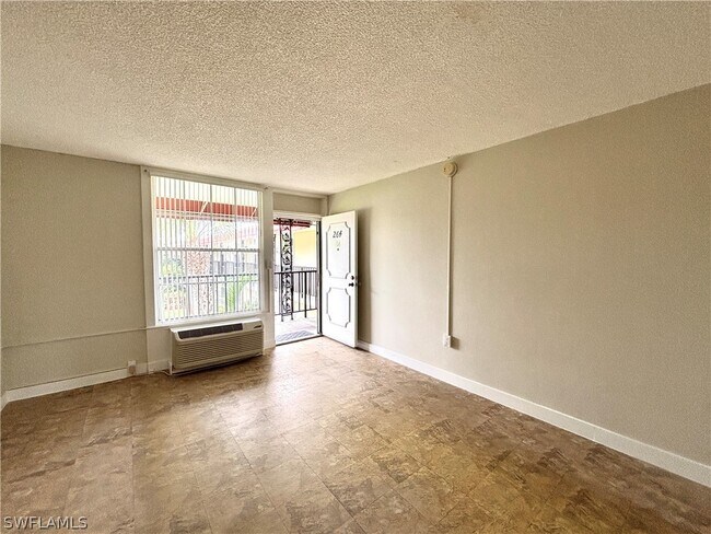 Building Photo - 2555 9th St N