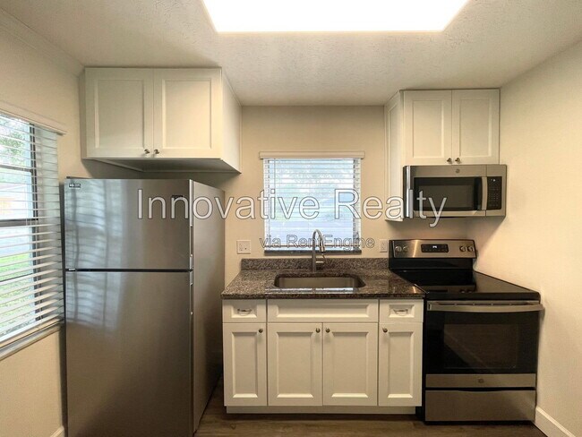 Building Photo - 5226 Davisson Ave