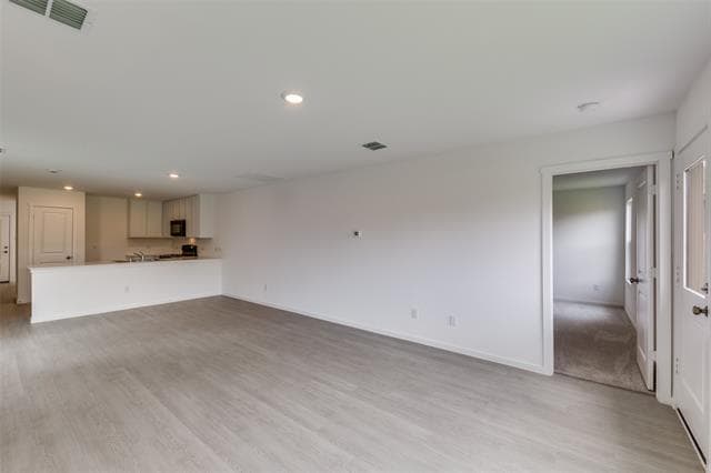 Building Photo - 827 Madrono Dr