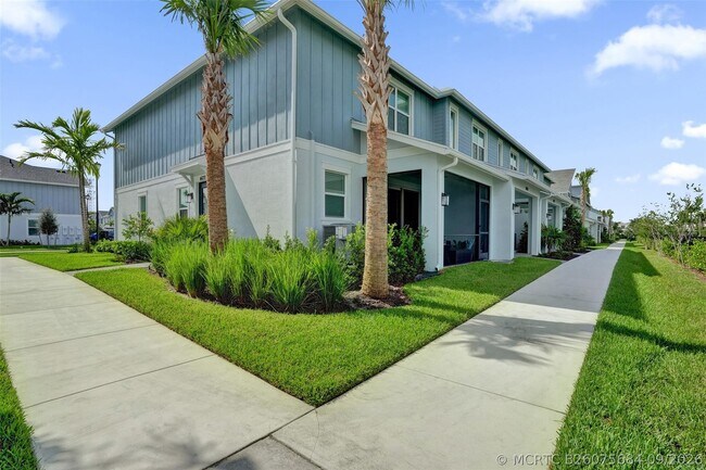 Foto del edificio - 4676 Longwood Lake Sq