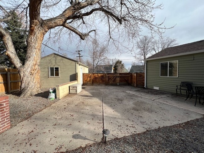Foto del edificio - 3 bed 2 bath Harvey Park, Corner Lot