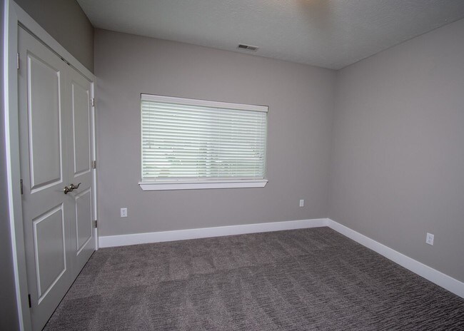 Foto del edificio - 3212 Brookside Dr