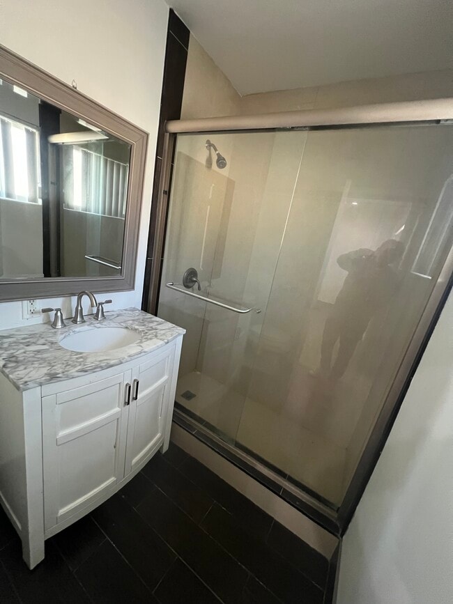 Foto del edificio - 6906 Marbrisa Ave