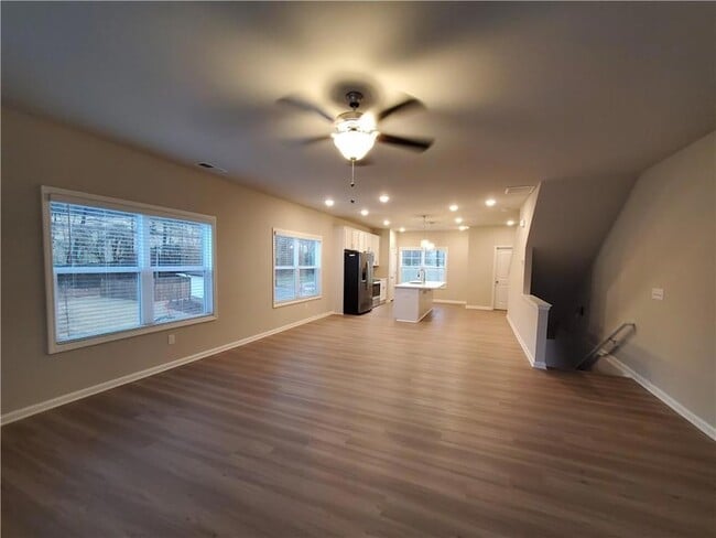 Building Photo - 843 Calvin Pk Dr