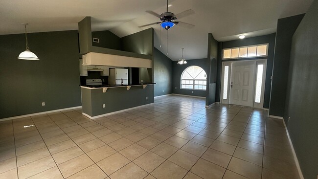 Foto del edificio - Charming and Spacious Single-Family Home