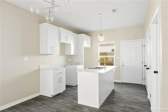 Building Photo - 5701 Notre Dame Ave