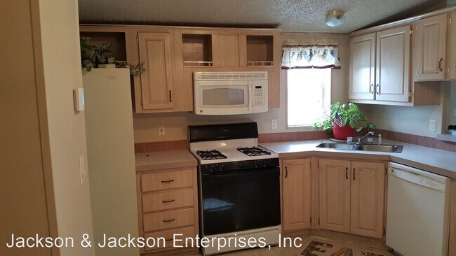 Building Photo - 4 br, 2 bath House - 5447 N Thornton Place