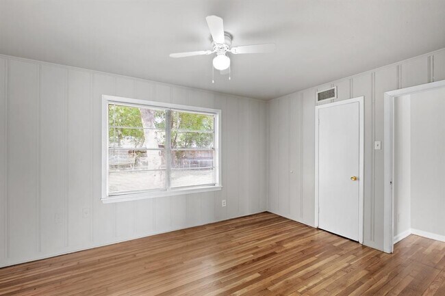 Building Photo - 8726 Varner Rd