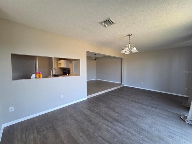 Building Photo - 475 Caribbean Dr