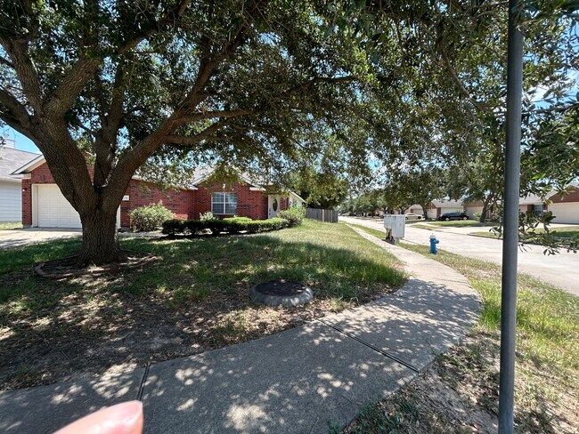 Building Photo - 6706 Wild Pecan Trl