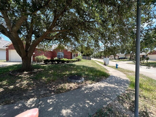 Foto del edificio - 6706 Wild Pecan Trl