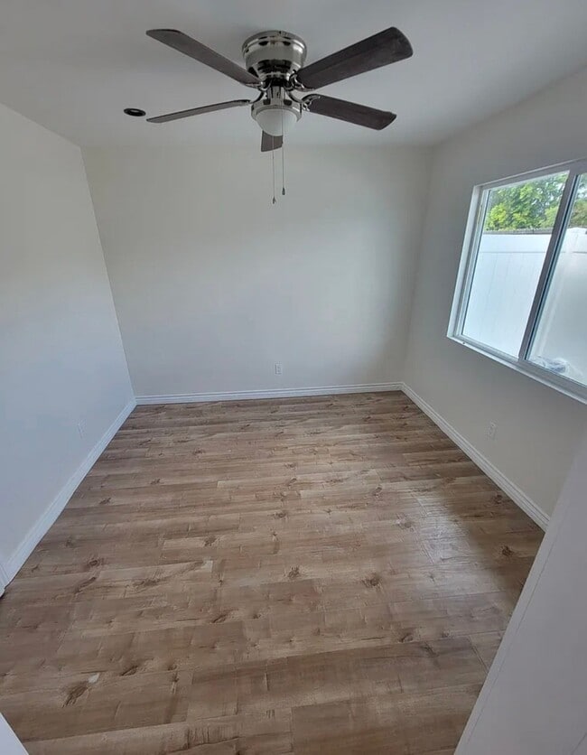 Building Photo - 91304 canoga Park