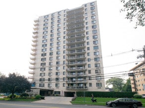 Building Photo - 307 Prospect Ave