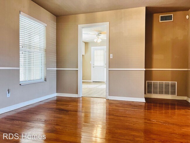 Foto del edificio - 3 br, 2 bath House - 3212 NW 50th St.