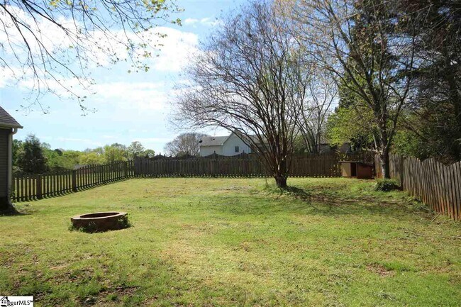 Building Photo - 115 Berrys Pond Dr
