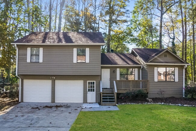 Building Photo - 3055 Sumit Wood Dr NW