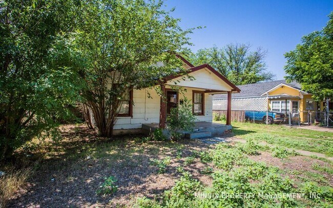 Building Photo - 2209 20th St