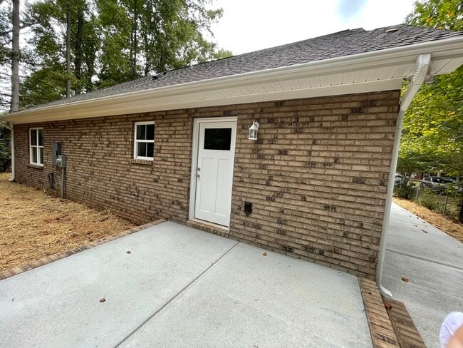 Building Photo - 10200 Arbor Dale Ave