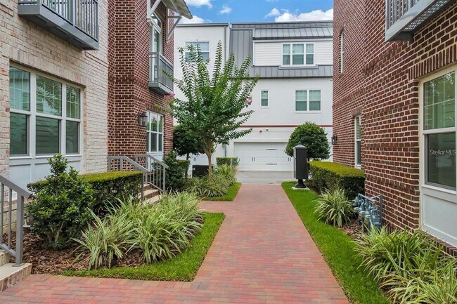 Foto del edificio - 474 Hazelnut Ct
