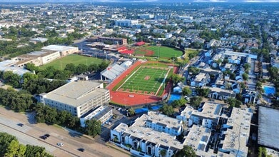 Building Photo - 1711 Allen Pkwy